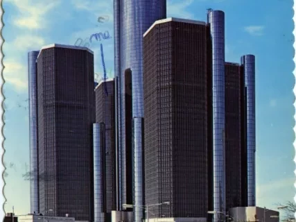 Postcard - Detroit's Renaissance Center