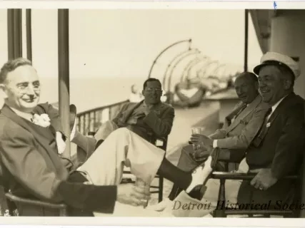 Postcard, Picture