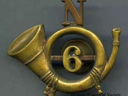 Pin, Military