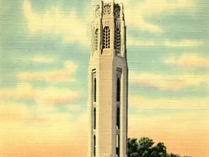 Postcard - Nancy Brown's Peace Carillon, Belle Isle, Detroit, Mich.