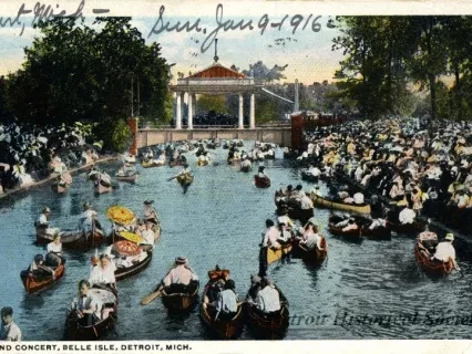 Postcard - Band Concert, Belle Isle, Detroit, Mich.