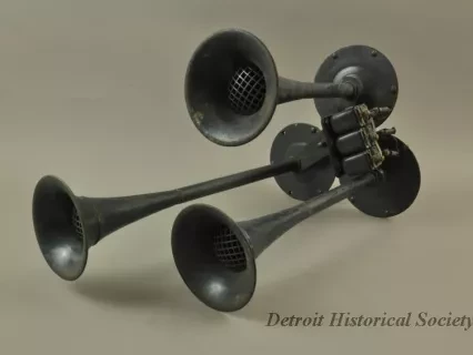 Horn, Vehicle
