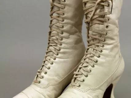 Shoe
