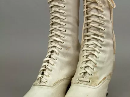 Shoe