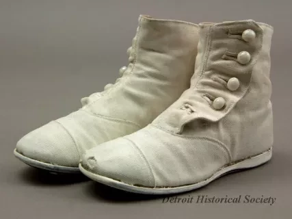Shoe