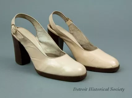Shoe