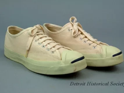Shoe