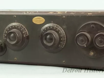 Radio, Table
