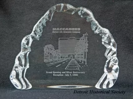 Plaque