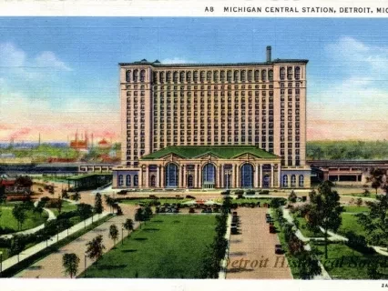Postcard - Michigan Central Station, Detroit, Mich.