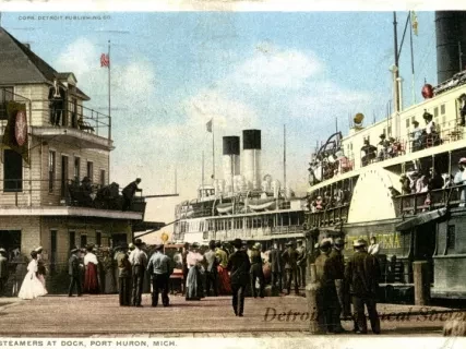 Postcard - 11862 Steamers at Dock, Port Huron, Mich.