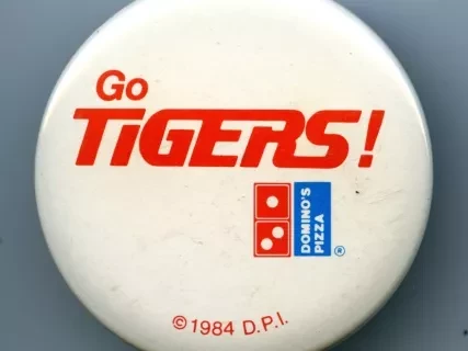 Button, Souvenir