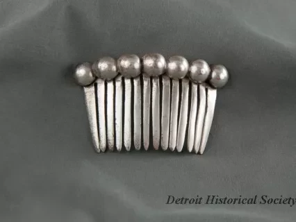 Comb