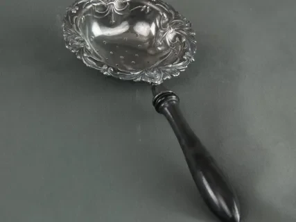 Strainer, Tea