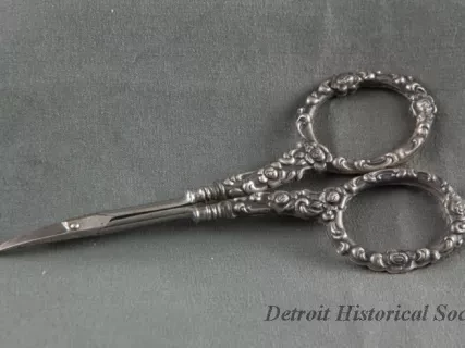 Scissors, Manicure