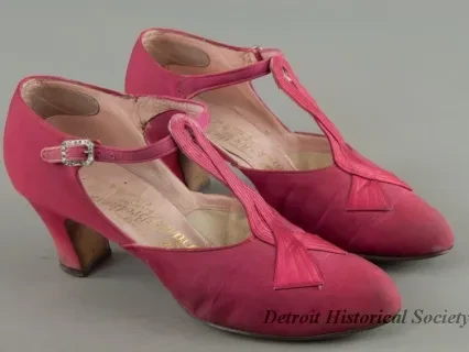 Shoe