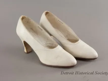 Shoe