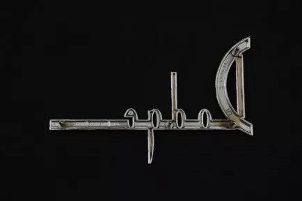Emblem, Automotive