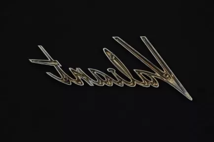Emblem, Automotive