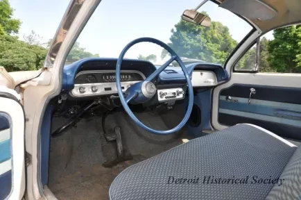 Automobile - 1960 Chevrolet Corvair 2-Door Coupe