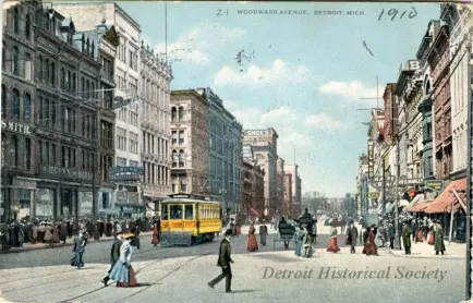 Postcard - Woodward Avenue, Detroit, Mich.