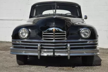 Automobile - 1950 Packard Deluxe Model 8 4-Door Sedan