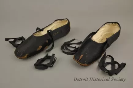 Shoe