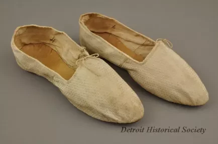 Shoe
