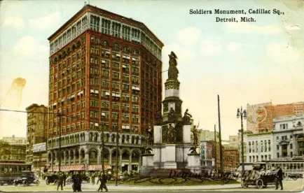 Postcard - Soldiers Monument, Cadillac Sq., Detroit Mich.
