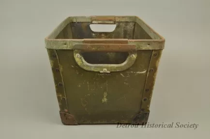 crate - Side