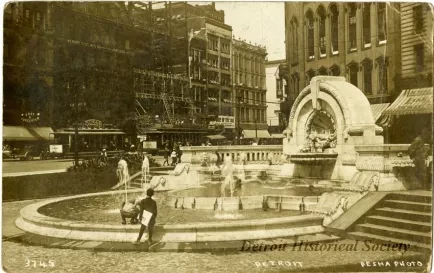 Postcard - Detroit