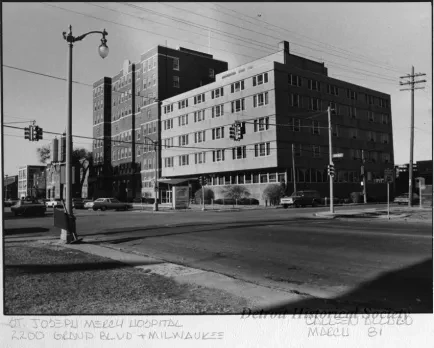 Print, Photographic - St. Joseph Mercy Hospital; 2200 Grand Blvd & Milwaukee