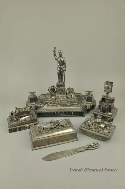 Desk Set