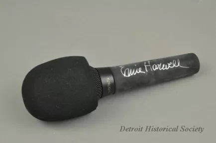 Microphone