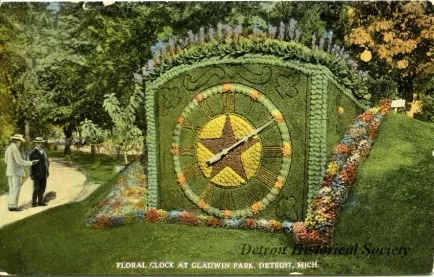 Postcard - Floral Clock at Gladwin Park, Detroit, Mich.