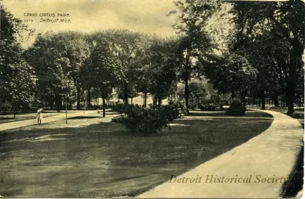 Postcard - Grand Circus Park, Detroit, Mich.