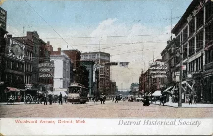 Postcard - Woodward Avenue, Detroit, Mich.