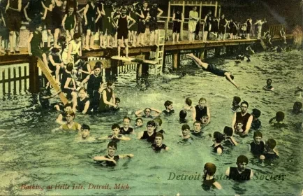 Postcard - Bathing at Belle Isle, Detroit, Mich.