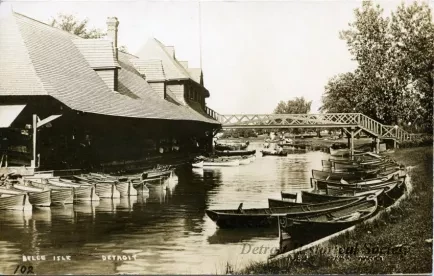 Postcard - Belle Isle, Detroit