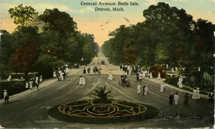 Postcard - Central Avenue, Belle Isle, Detroit, Mich.