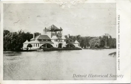 Postcard - The Pavilion, Belle Isle Park, Detroit - z