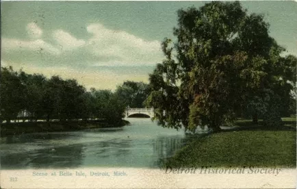Postcard - Scene at Belle Isle, Detroit, Mich.