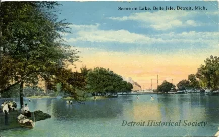 Postcard - Scene on Lake, Belle Isle, Detroit, Mich.