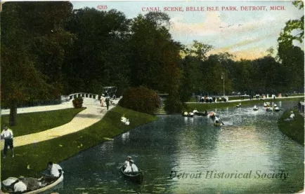 Postcard - Canal Scene, Belle Isle Park, Detroit, Mich.