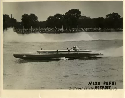 Poster - Miss Pepsi, 
Detroit