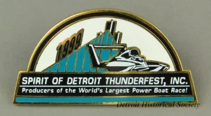 Medal, Pin