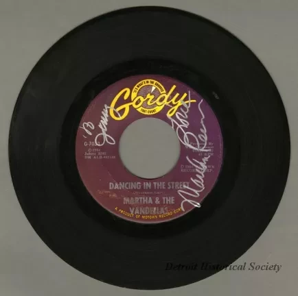 Album, Record - Dancing in the Streets/There He Is (At My Door)