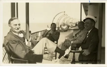 Postcard, Picture