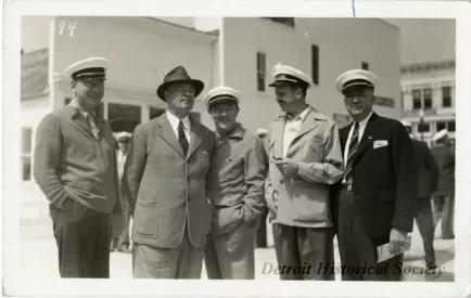 Postcard, Picture