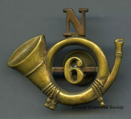 Pin, Military